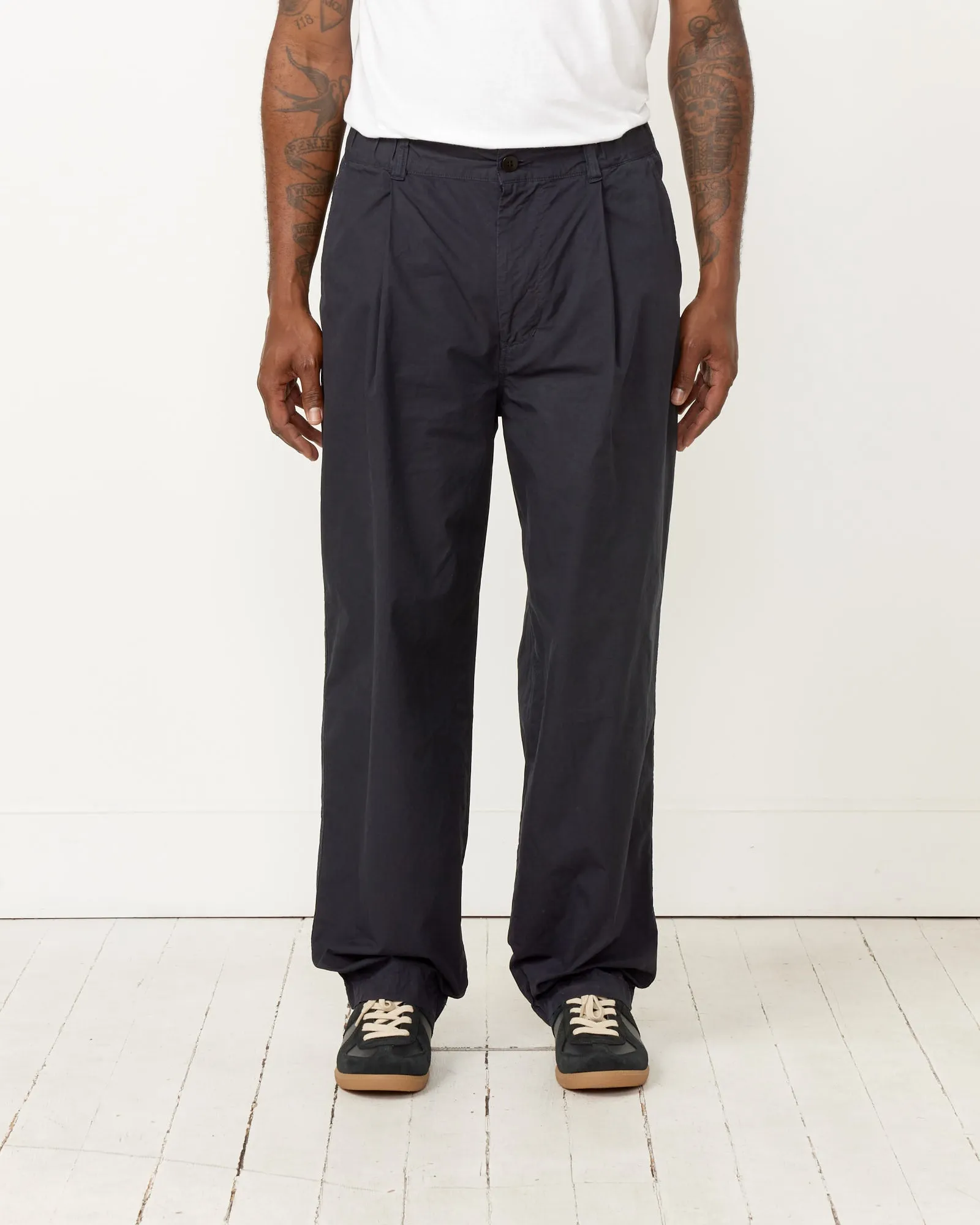 Deep Tuck Pant in Ink Black