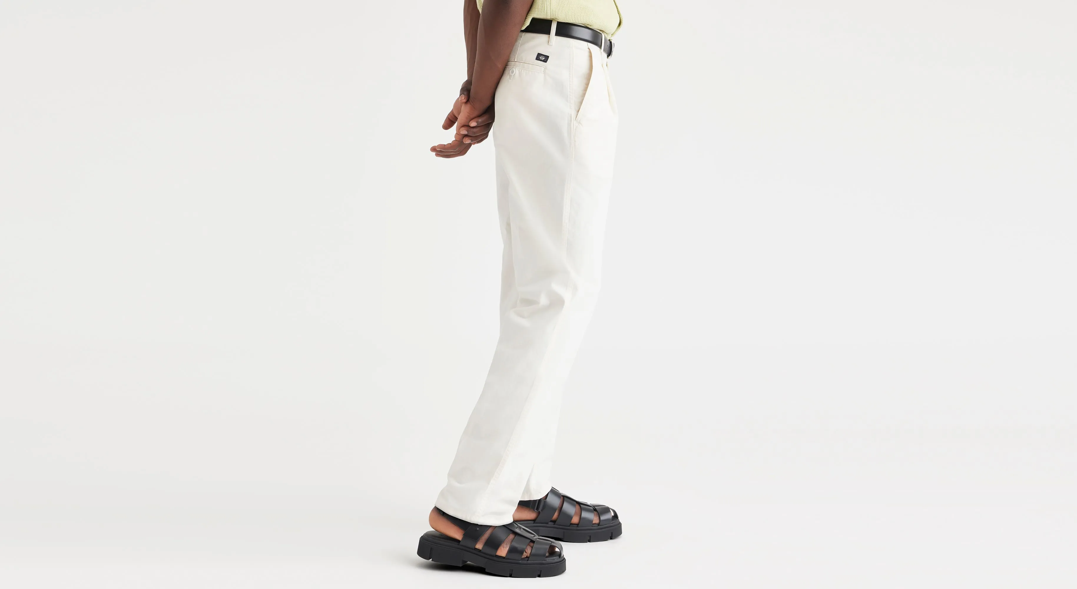 Men's Relaxed Taper Fit Original Pleated Chino Pants