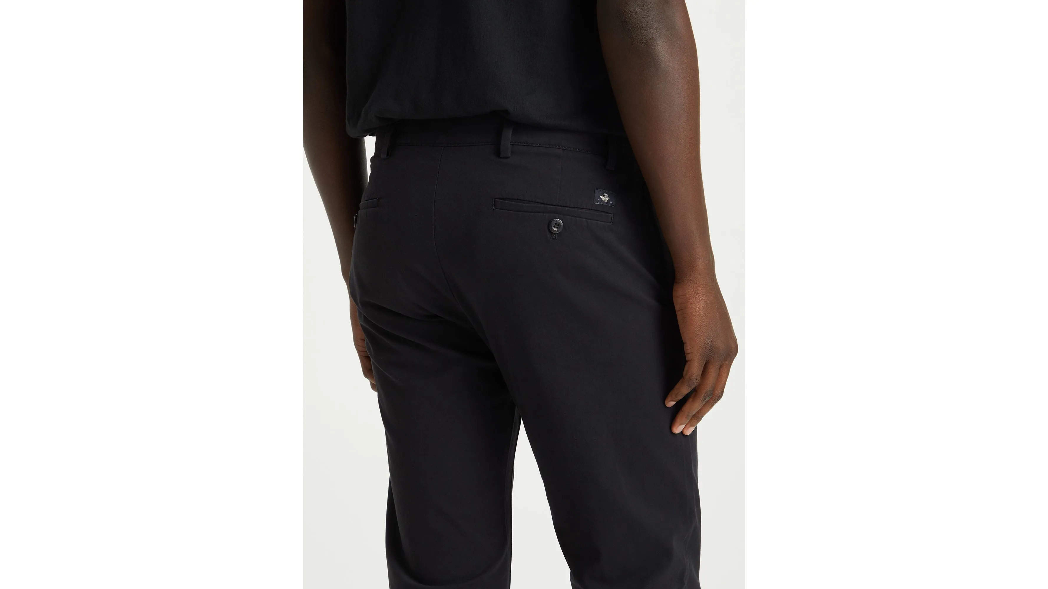 Men's Slim Tapered Fit Smart 360 Flex Alpha Chino Pants